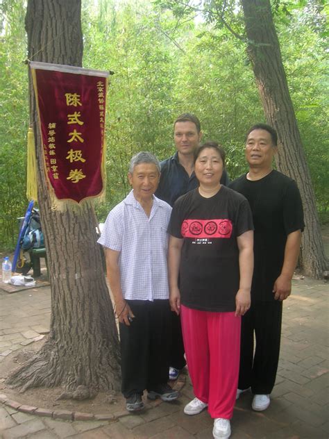 china figuren mit langen haarzopf